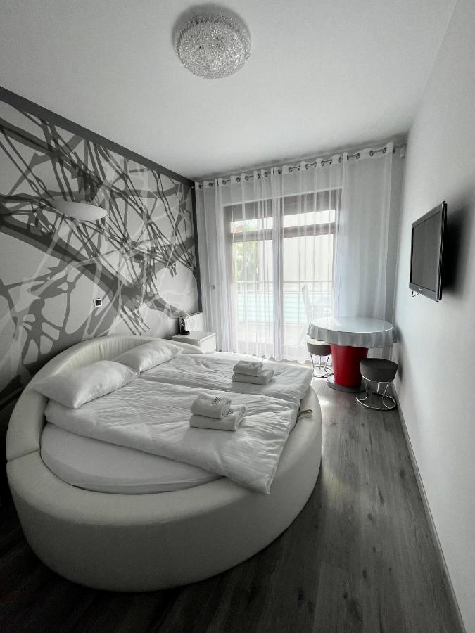 Pina Colada - Neptun Park By Oneapartments Gdansk Ngoại thất bức ảnh